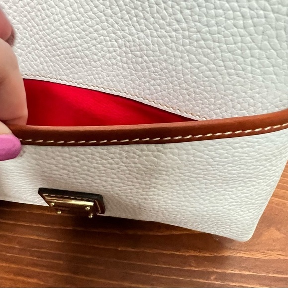 NEW Dooney & Bourke White Italian Leather Embossed Lizard Ginger Pouchette - Picture 6 of 13